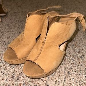 Womens tan wedges franco sarto size 8.5